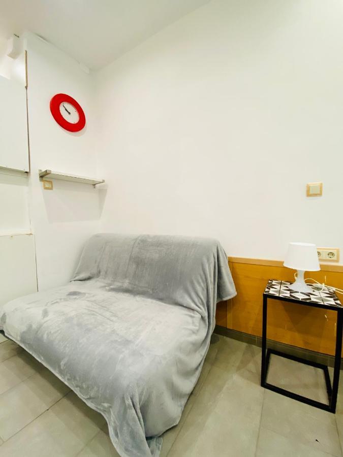 025 Caterina Look Izquierda Apartment Барселона Екстериор снимка